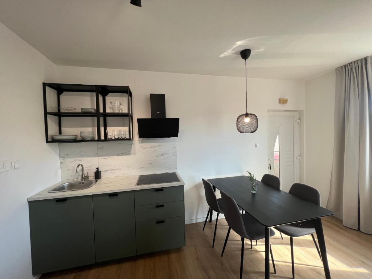 The One By Moro Apartment Vantacici Exterior photo